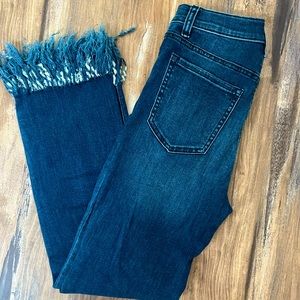 Sneak peek crop jeans with raw frayed hem
